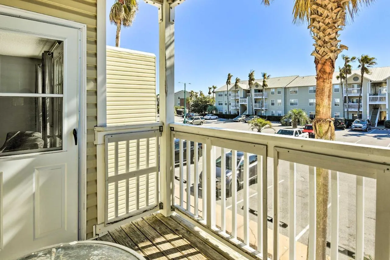With Pool Access In Indian Lake! Apartment Destin