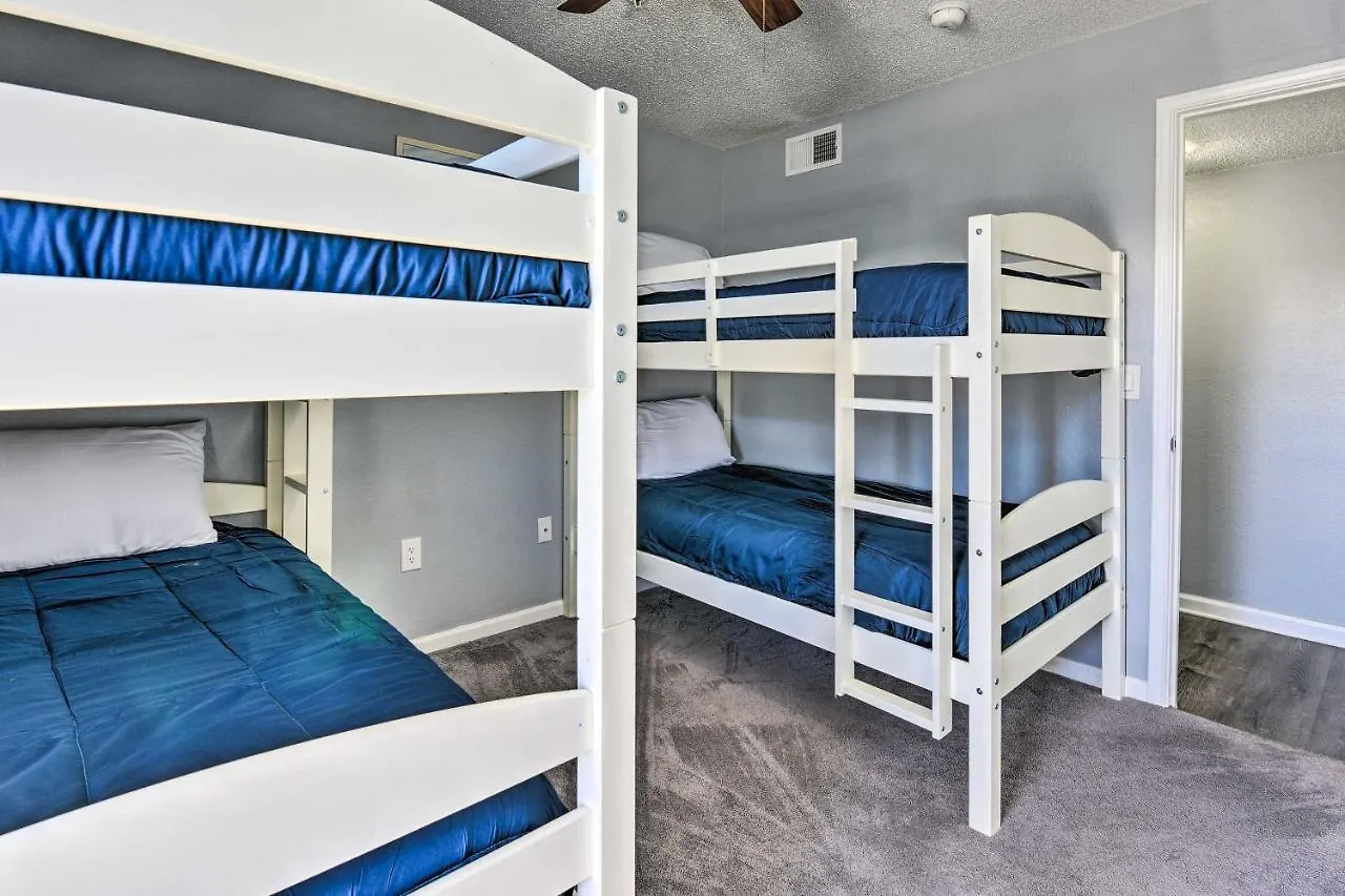 With Pool Access In Indian Lake!
