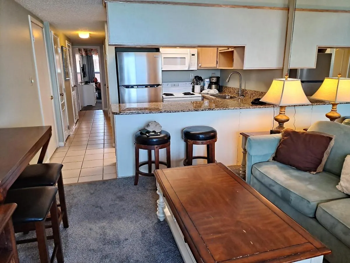 Apartment Penthouse At Jetty East 613b 2/2