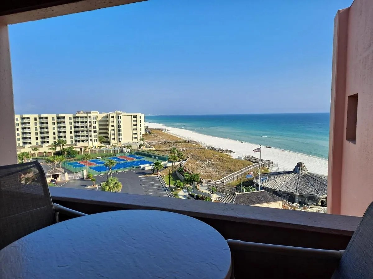 Penthouse At Jetty East 613b 2/2 *