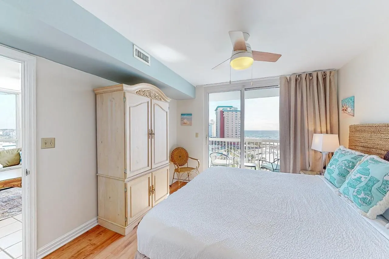 Apartment Pelican 818 *