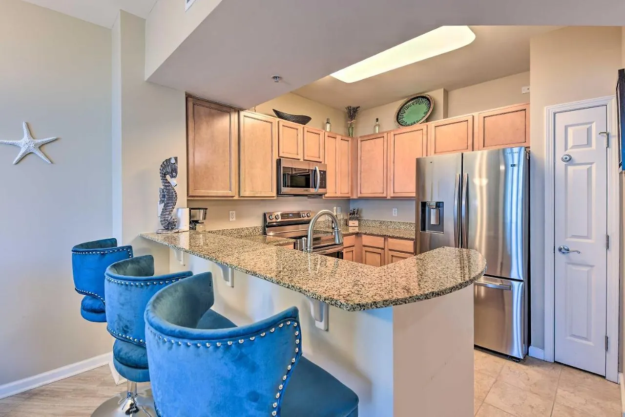 Modern With Balcony - Walk To Beach! Apartment Destin