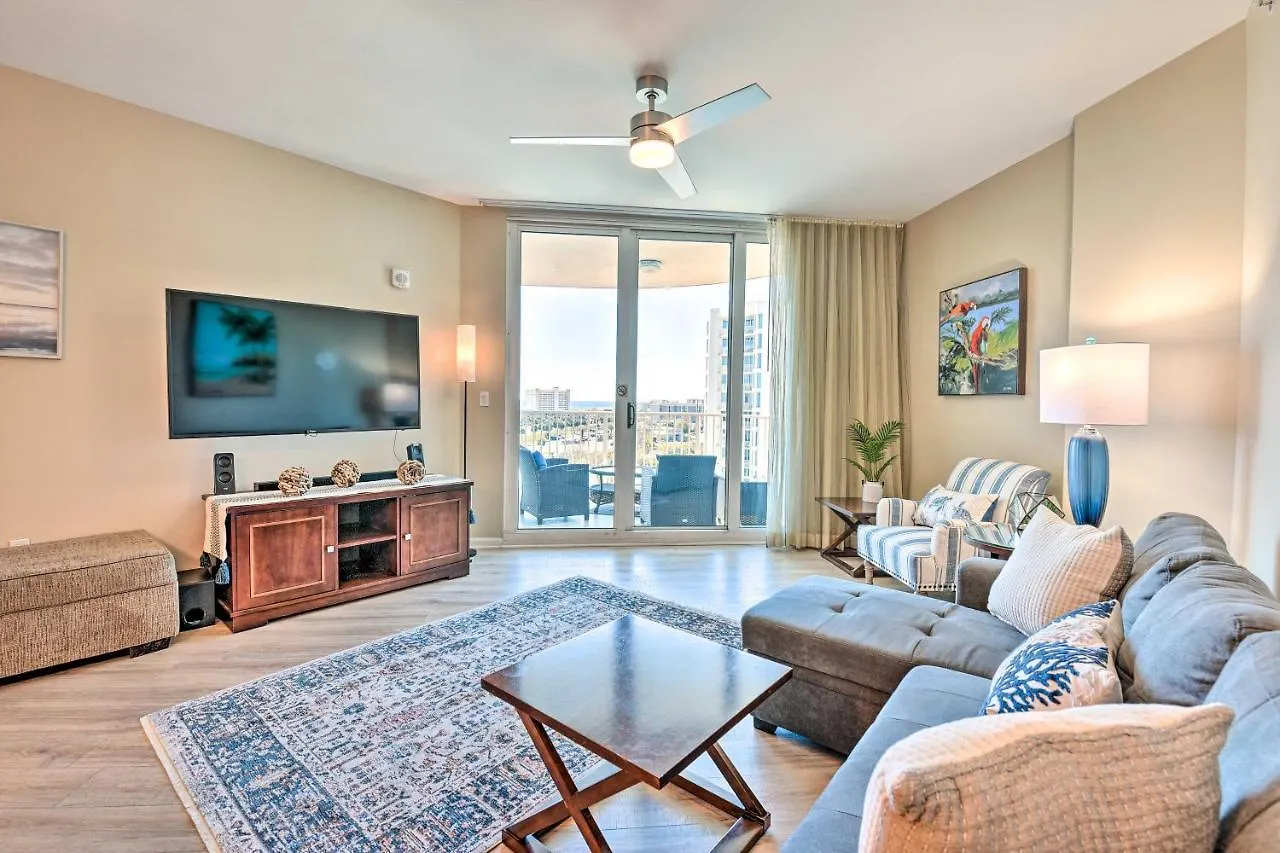 Modern With Balcony - Walk To Beach!