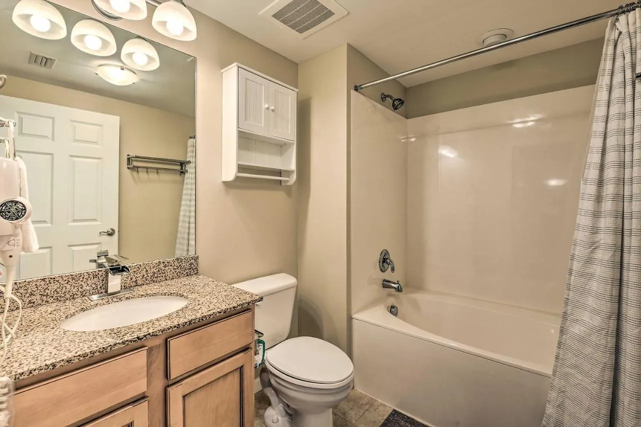 Modern With Balcony - Walk To Beach! Apartment Destin