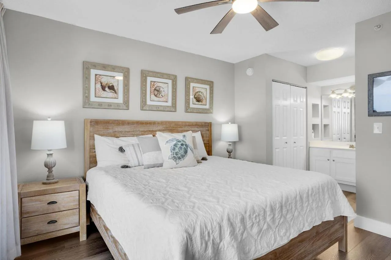 Pelican Terrace 805