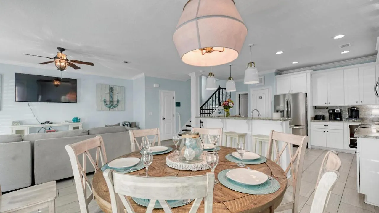 Have A Stunning Tahitian Daydream At Villages Of Crystal Сasa de vacaciones Destin