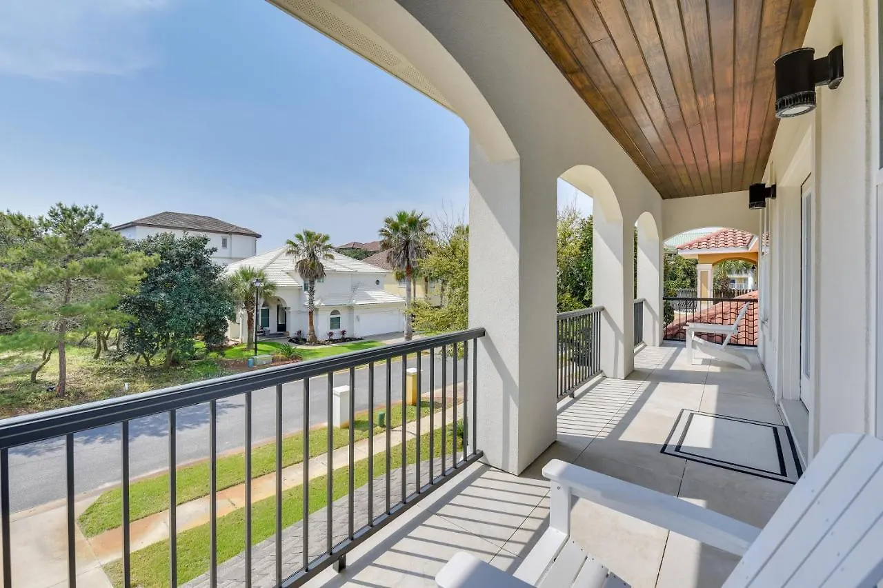 Miramar Retreat With Pool Access And Fireplace! Holiday home
