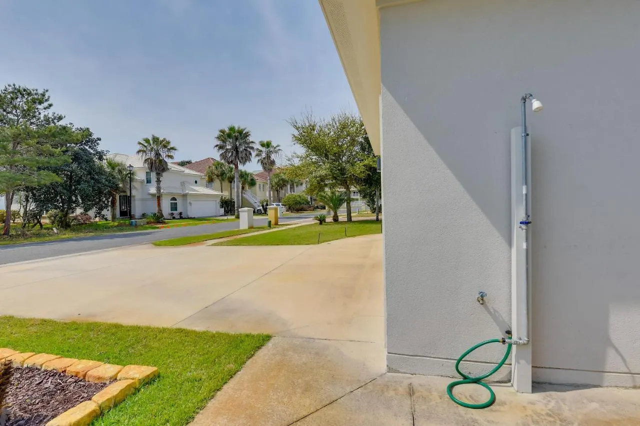Miramar Retreat With Pool Access And Fireplace! * Destin