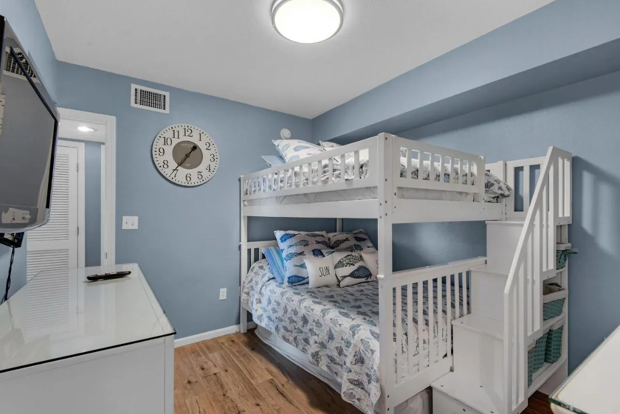Pelican Terrace 807
