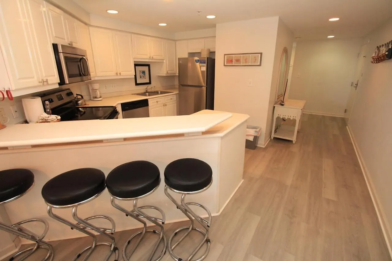 3br Beachfront 16th Flr Two Master Bedrooms, Pool Fitness Center At Westwinds بيت للعطل