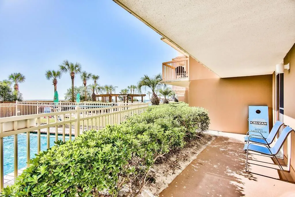 Daire Pelican Resort-walkout Unit-on The *