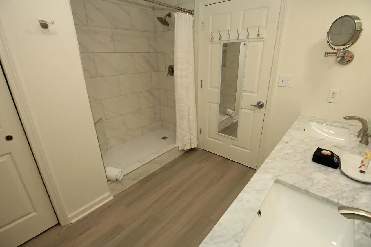 Luxurious Beachfront Stunning 7th Floor Views And Tram At Westwinds In Sandestin Holiday home