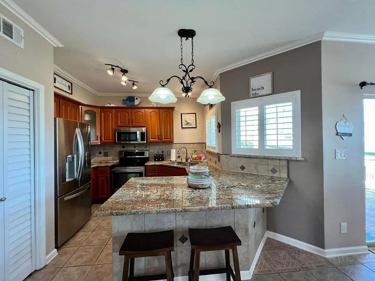 Sandpiper Cove 9113 *