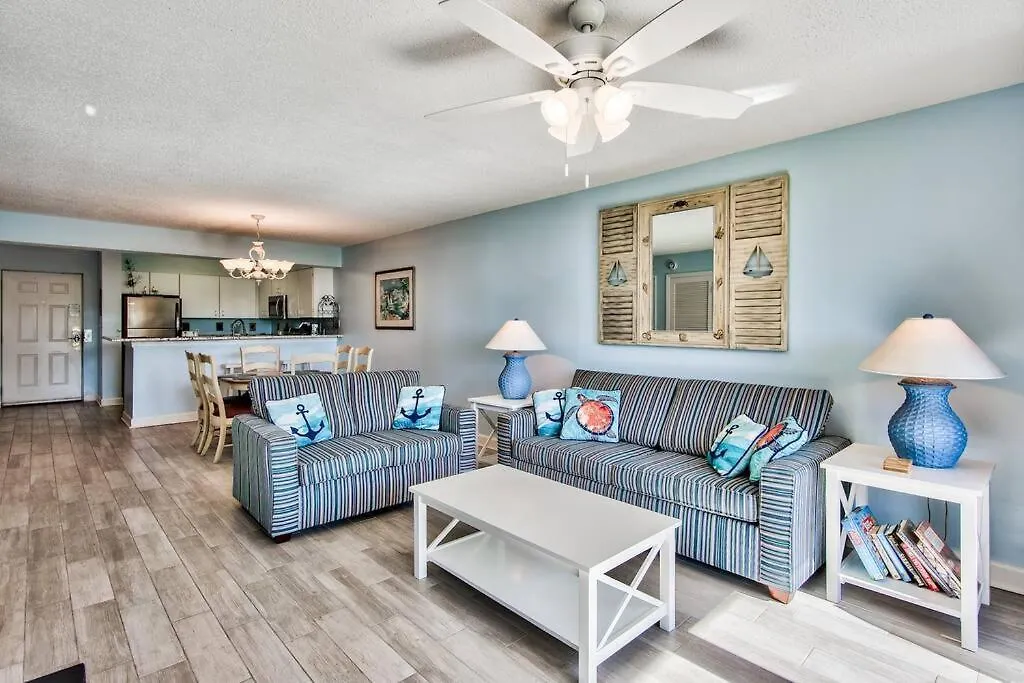 Daire Pelican Resort-walkout Unit-on The