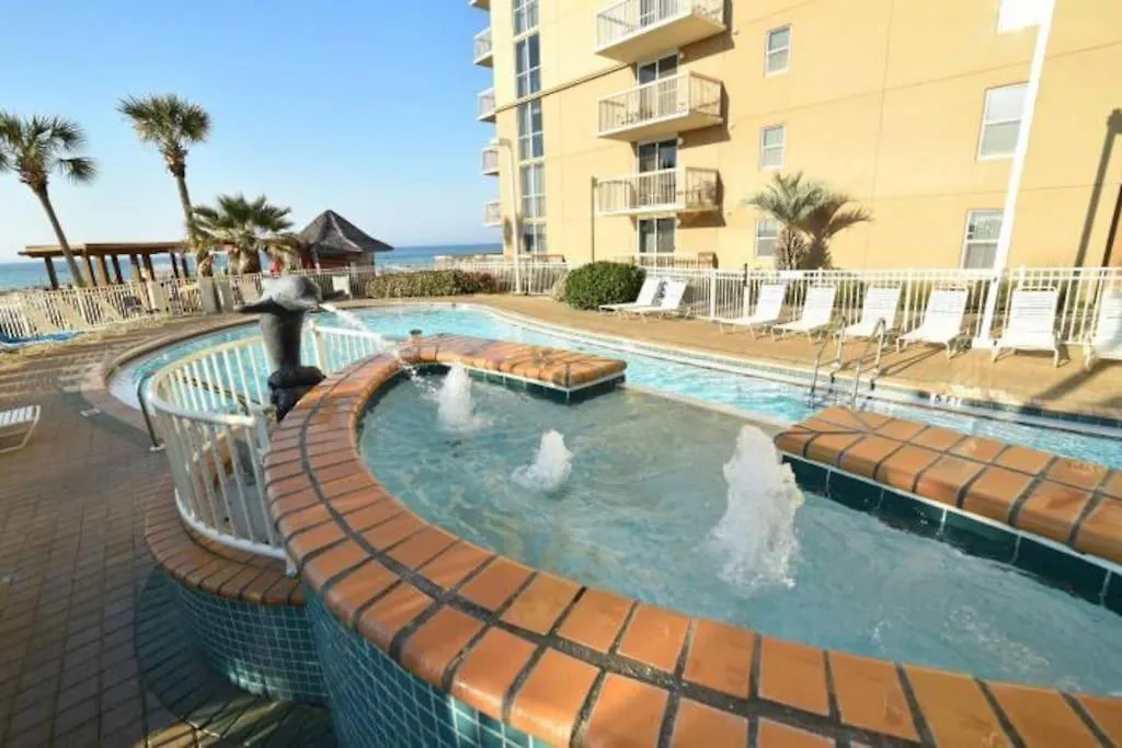 Pelican Resort-walkout Unit-on The Daire Destin