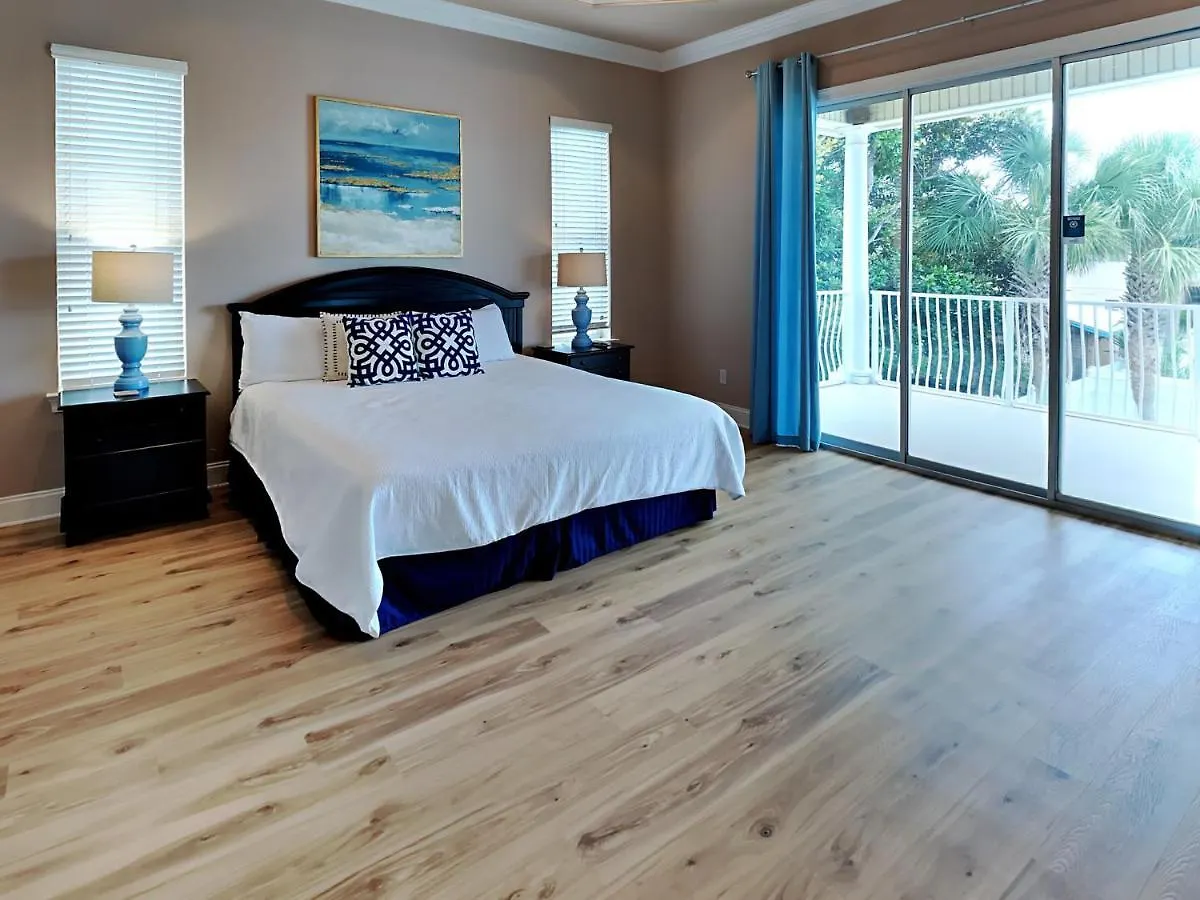 Sandy Retreat Holiday home