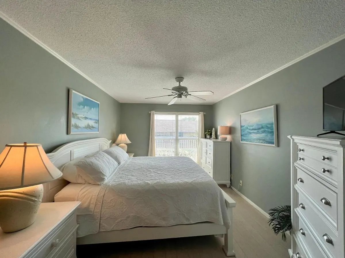 Sandpiper Cove 2056 * Destin