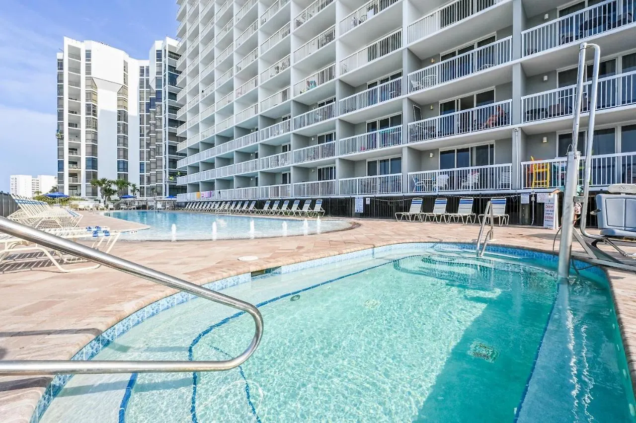 Amazing In With Outdoor Swimming Pool And 2 Bedrooms Apartment *