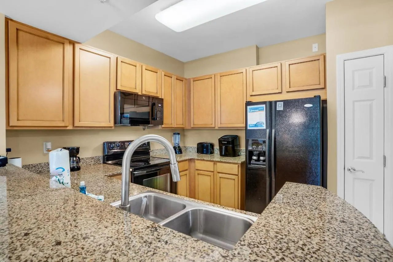 Palms #2210 Jr 2br