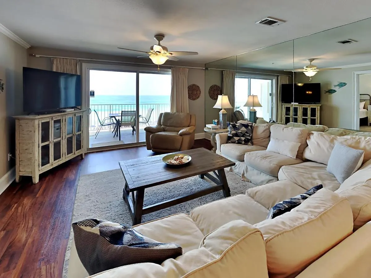 Apartment Beautiful In With Outdoor Swimming Pool And 3 Bedrooms