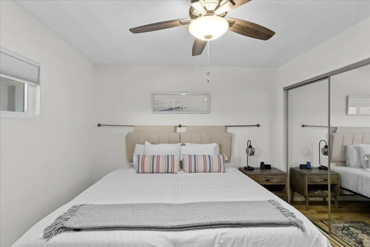 Surf And Racquet Unit 611 * Destin