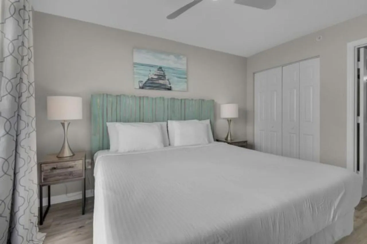 Pelican 1213 Destin