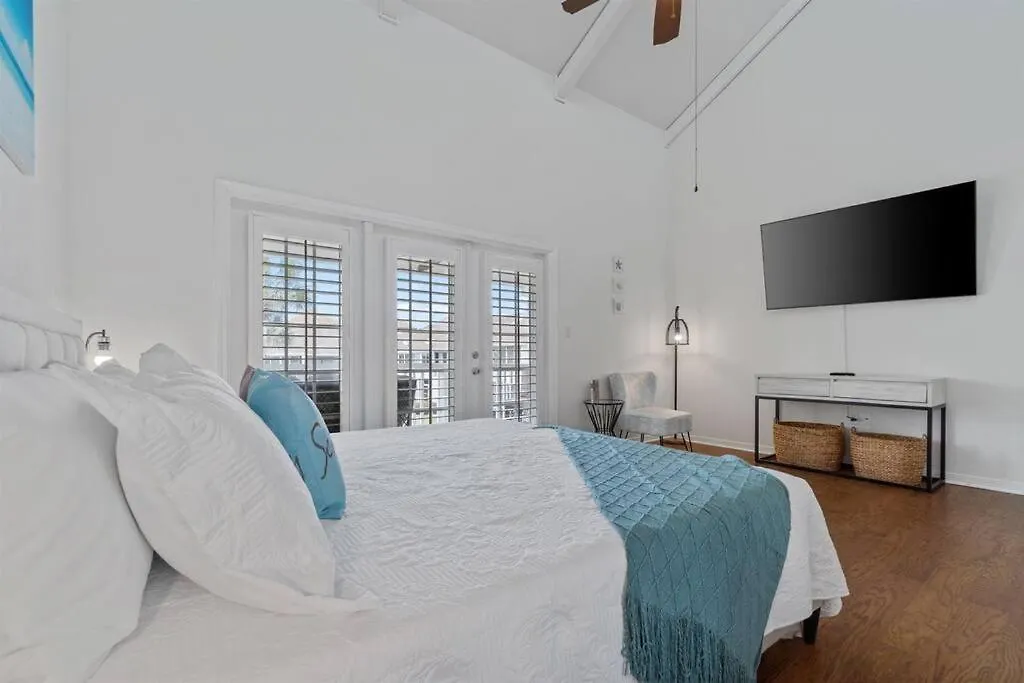 Blessing A 2 Bedroom 2.5-bathroom Townhouse That Sleeps Up To 10 In Miramar Beach, Fl *
