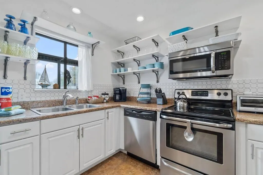 Blessing A 2 Bedroom 2.5-bathroom Townhouse That Sleeps Up To 10 In Miramar Beach, Fl *