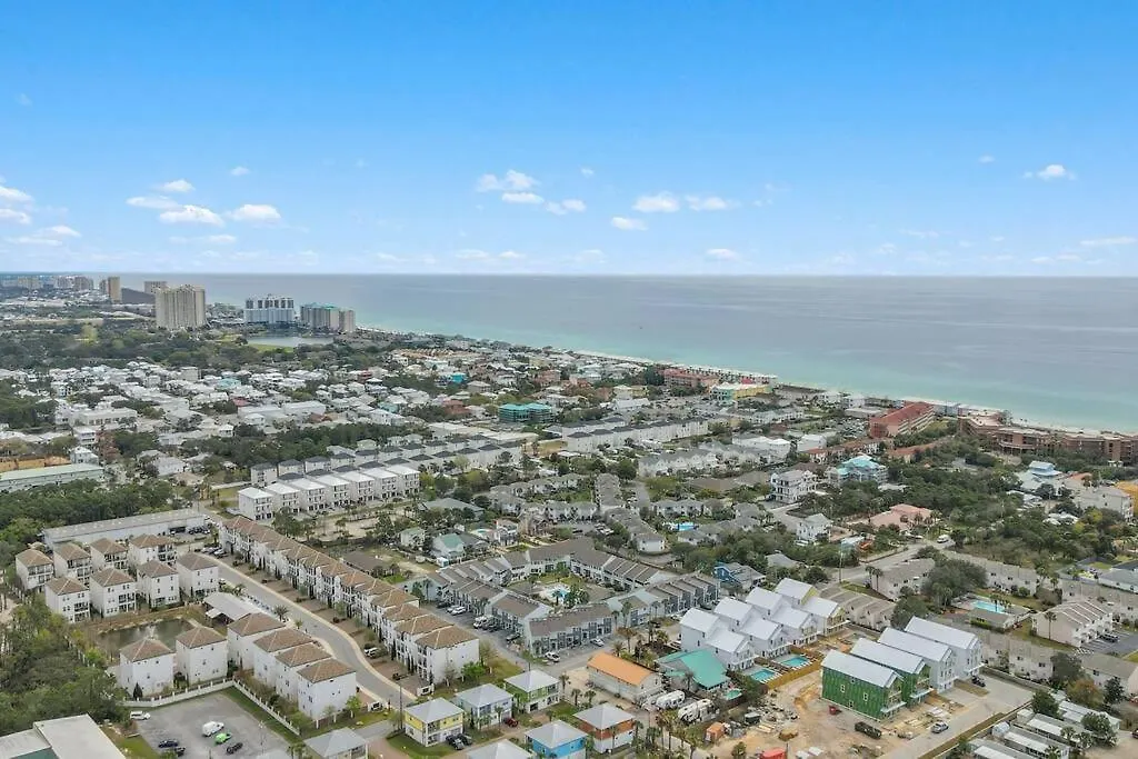 Holiday home Blessing A 2 Bedroom 2.5-bathroom Townhouse That Sleeps Up To 10 In Miramar Beach, Fl