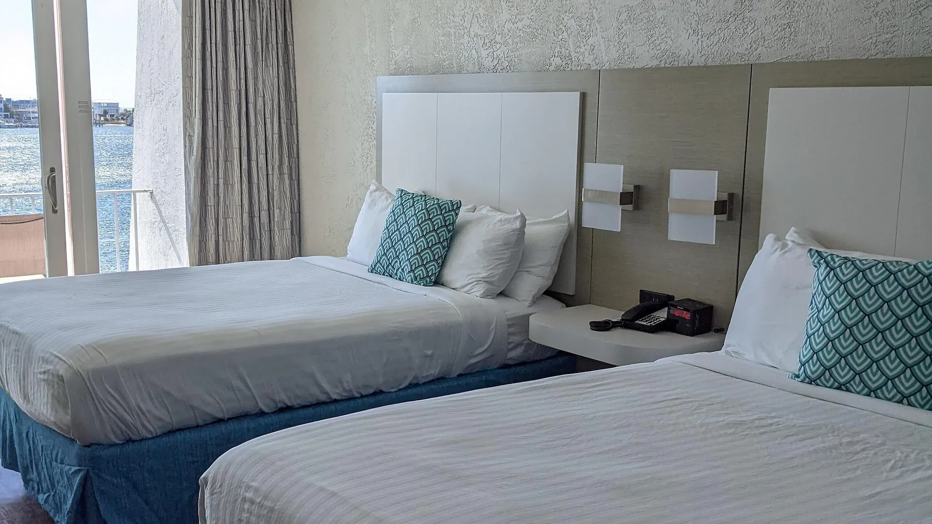 On Harbor, Ascend Collection Hotel