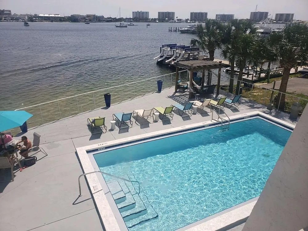 On Harbor, Ascend Collection Hotel