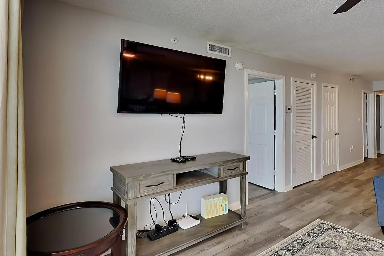 Pelican 1812 Apartment *