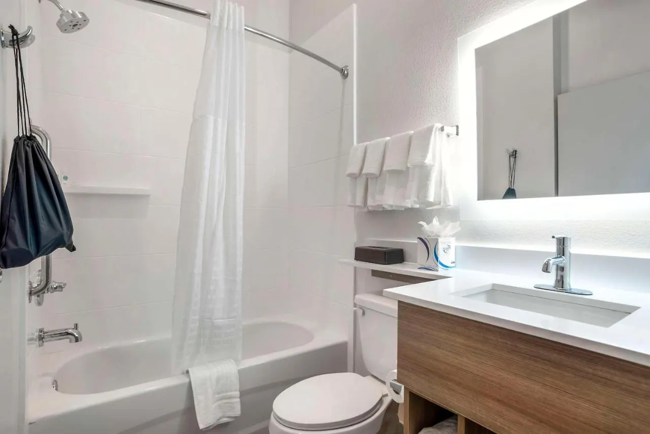 Comfort & Destin Near Henderson *