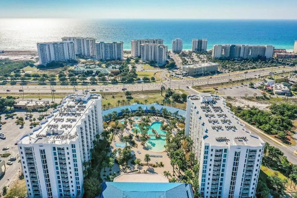 Beautiful Junior Near The Palms In