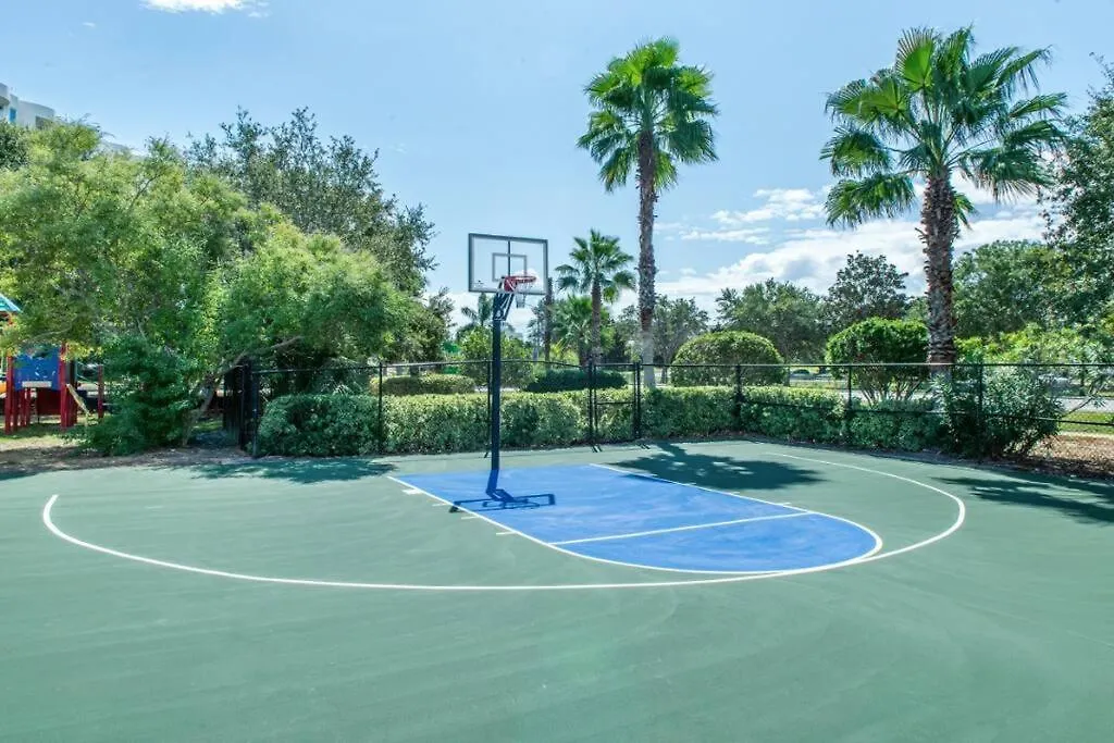 Beautiful Junior Near The Palms In Apartment Destin