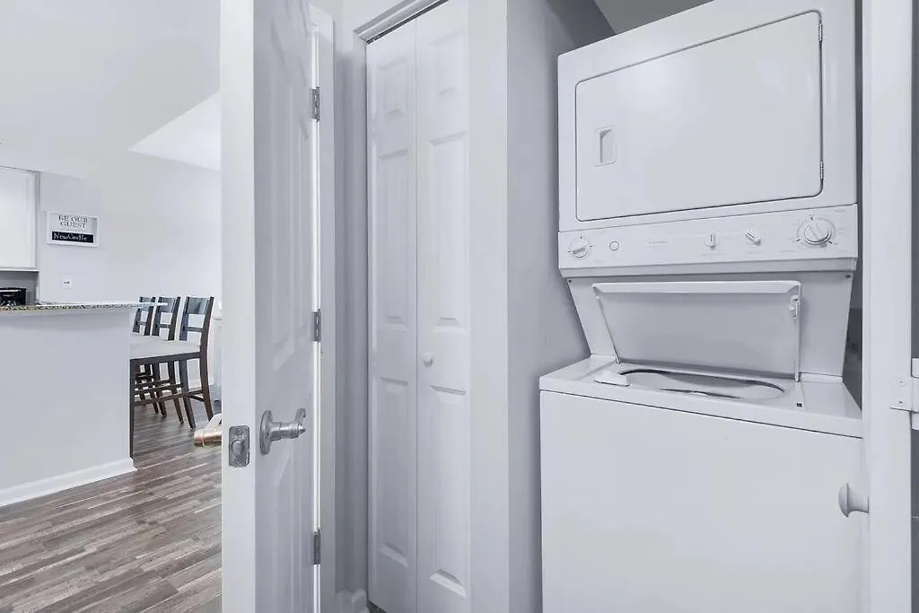 Apartment Beautiful Junior Near The Palms In *