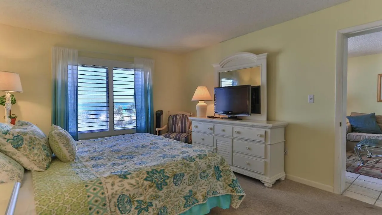Holiday home On The Gulf 302 - Perfect Location For A Family Getaway *