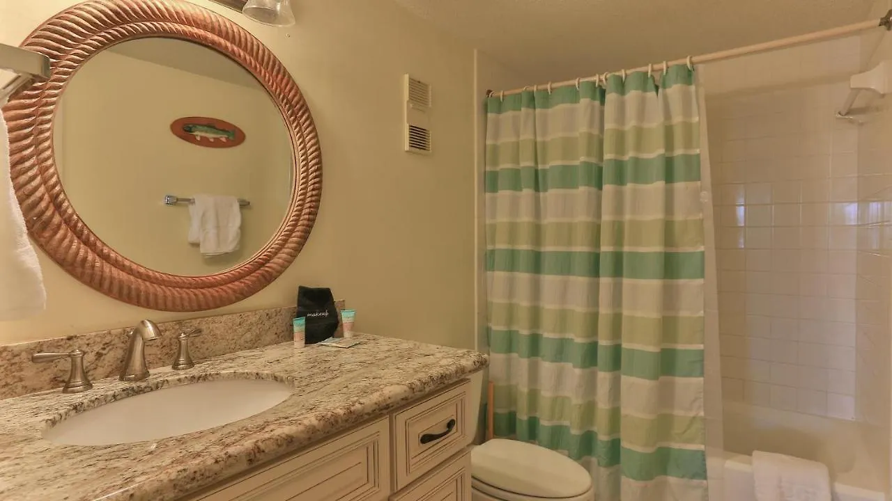 On The Gulf 302 - Perfect Location For A Family Getaway Holiday home