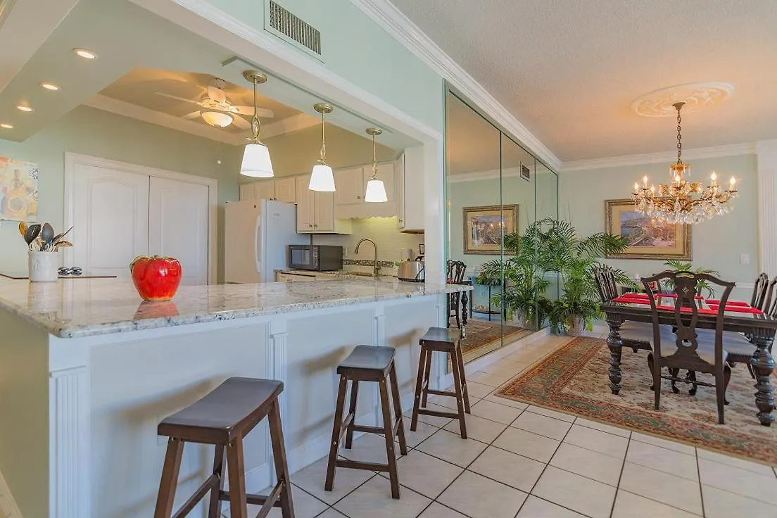 Feriehus 2122 Stunning Three-bedroom Penthouse Shoreline Towers 2122 Destin