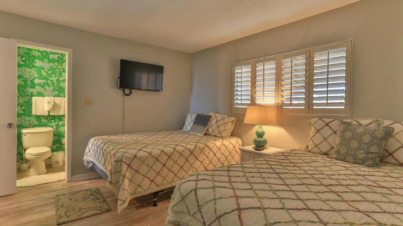 Aegean 210 - Updated 2 Bedroom 2 Bath At The Aegean