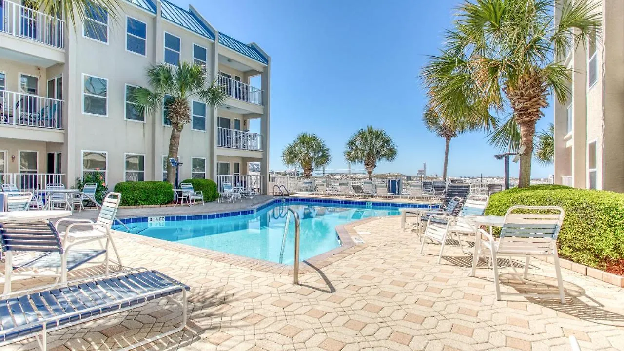 Poolside 106 - Updated Beachfront On Isle In Feriehus *