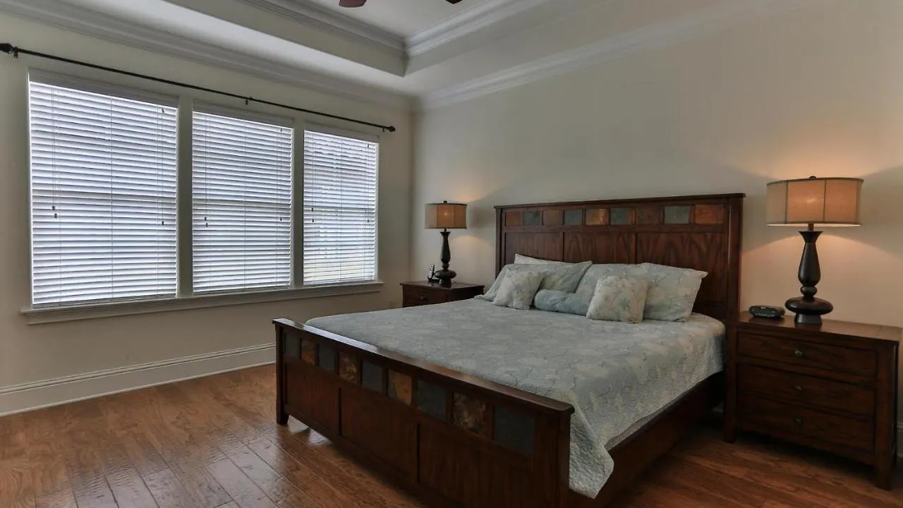 Playa Blanca - Steps To The Sleeps 14 Has Community Pool Holiday home Destin