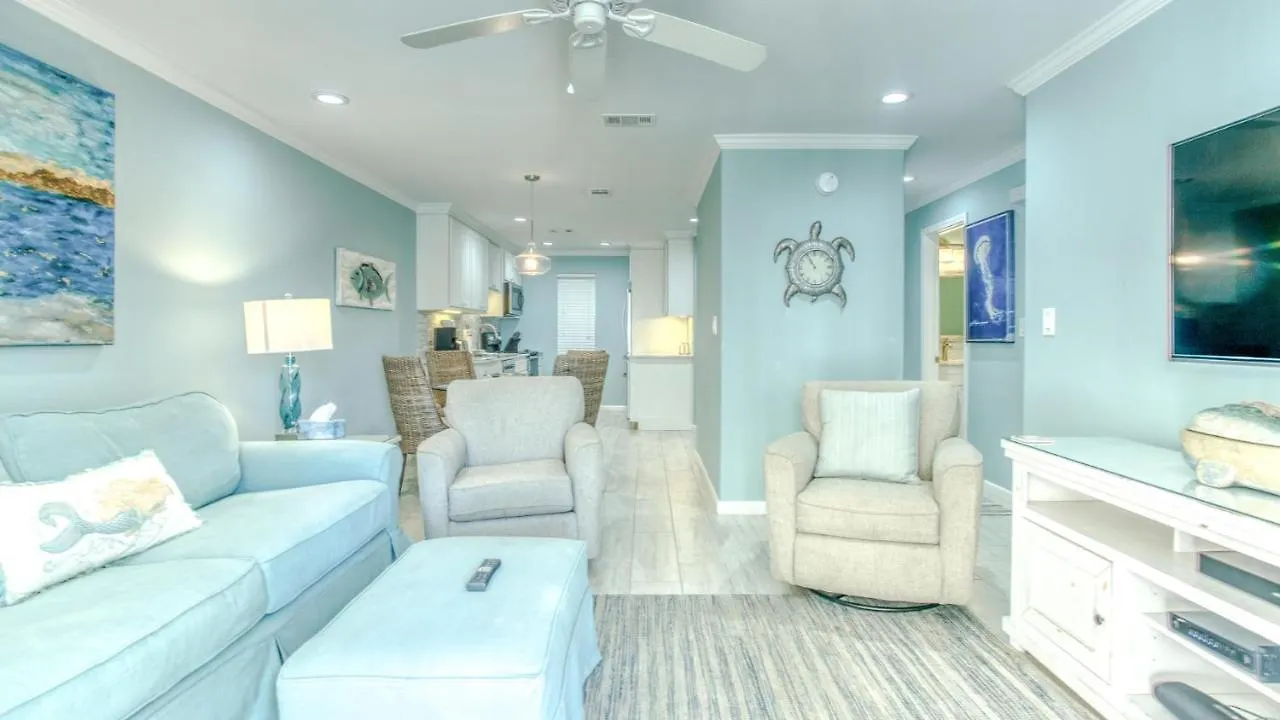 Poolside 106 - Updated Beachfront On Isle In Feriehus