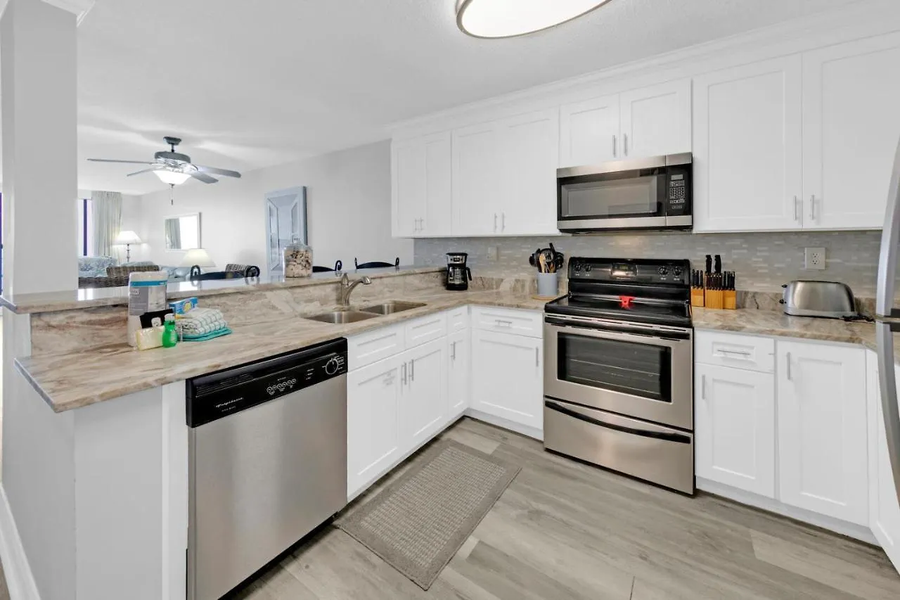 On The Gulf 404 - Amazing Views Just Steps Away From The