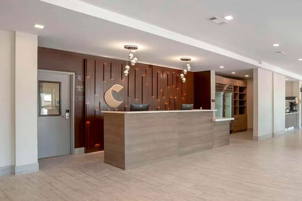 Comfort & Destin Near Henderson Hotel *
