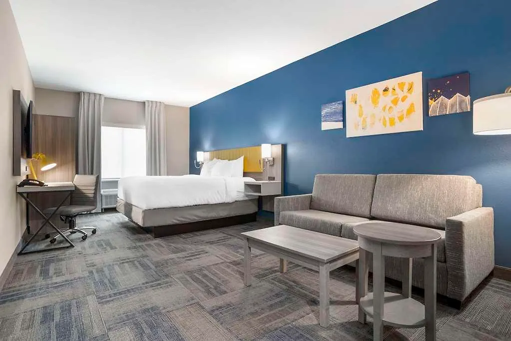 Comfort & Destin Near Henderson Hotel