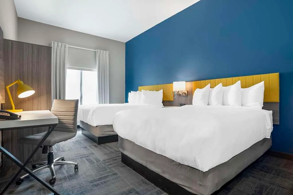 Comfort & Destin Near Henderson Hotel