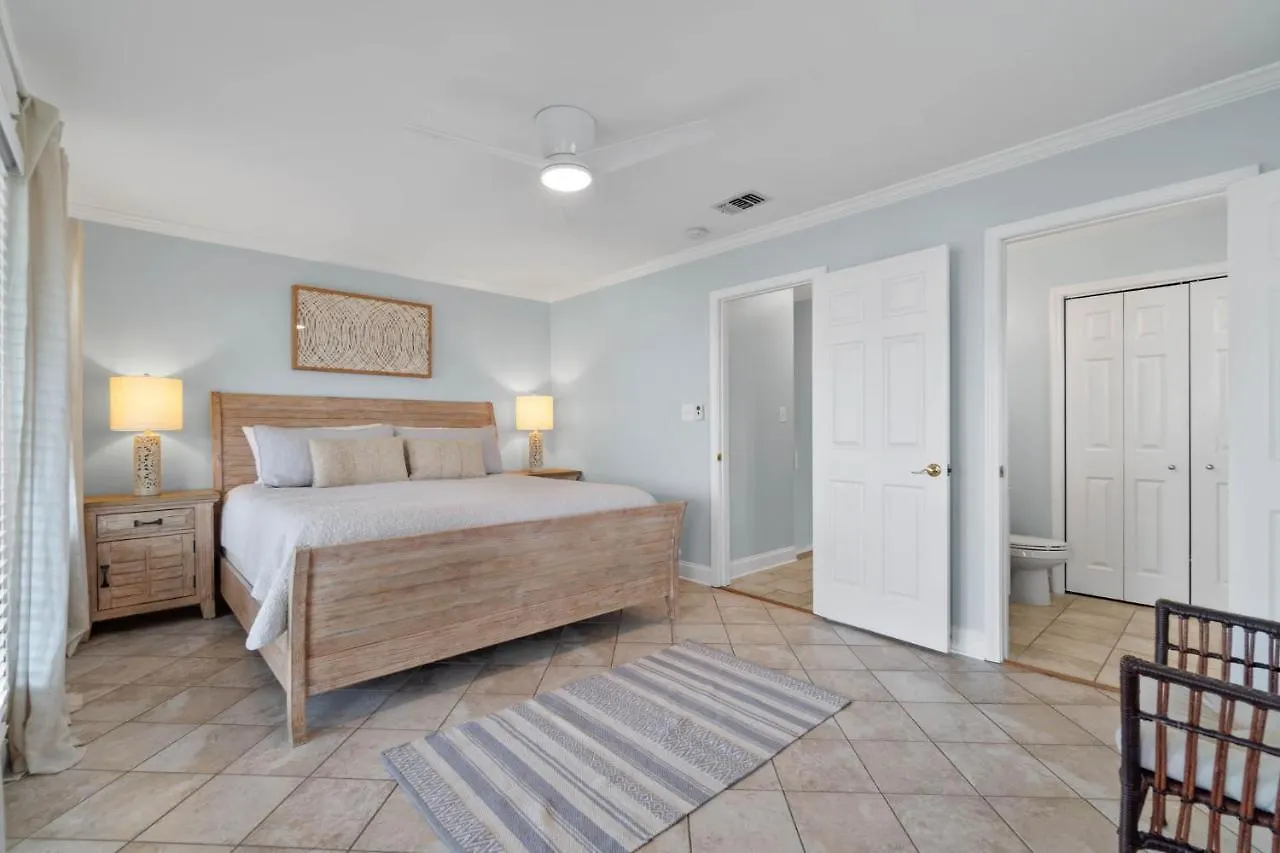 Serenity Coastal Comfort Redefined *