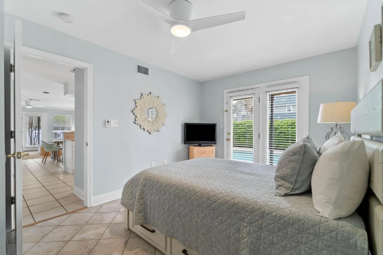 Serenity Coastal Comfort Redefined * Destin