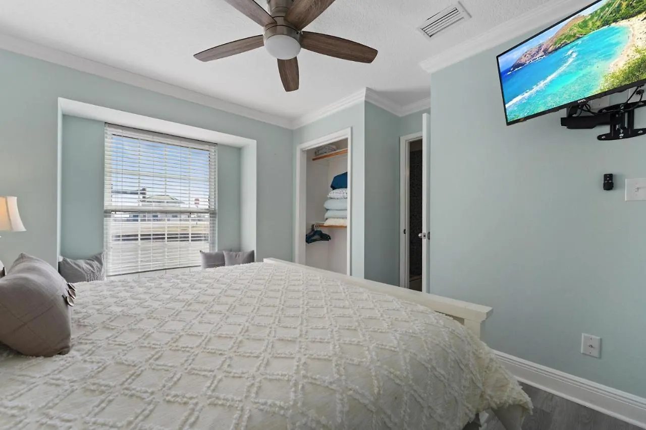 Summer Breeze 101 Holiday home *